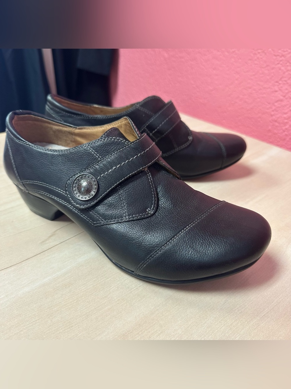 Taos Rhumba black leather shoes